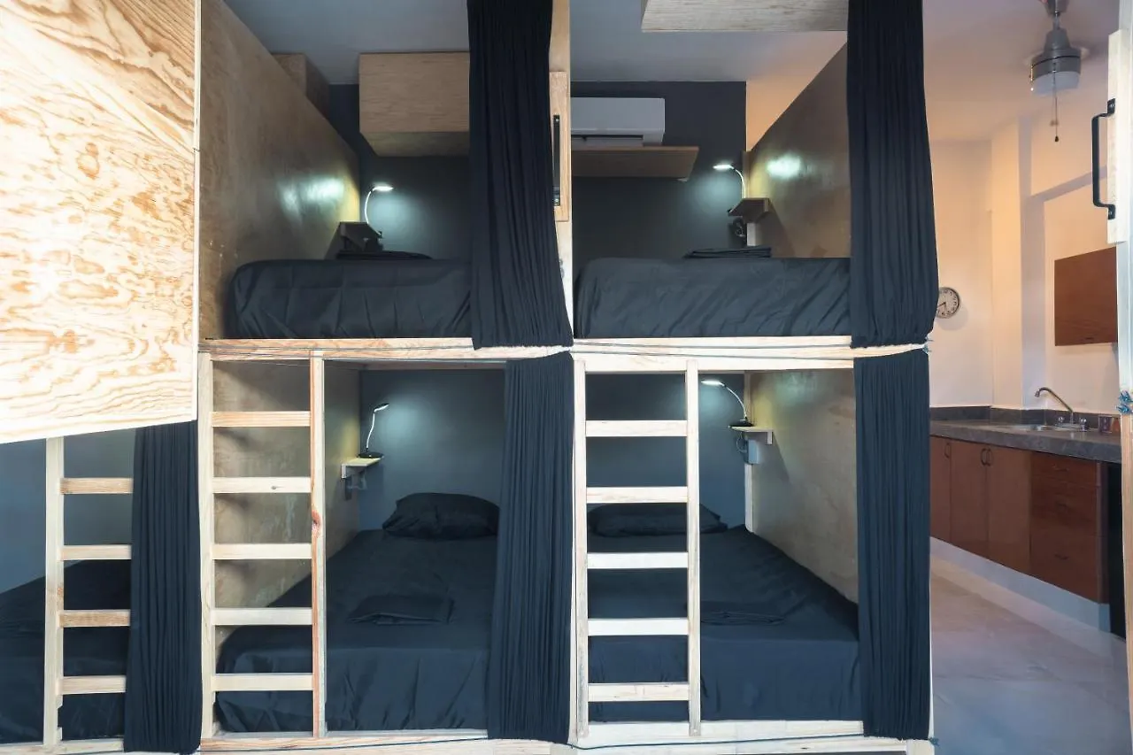 Maui Hostels Playa Del Carmen Aparthotel