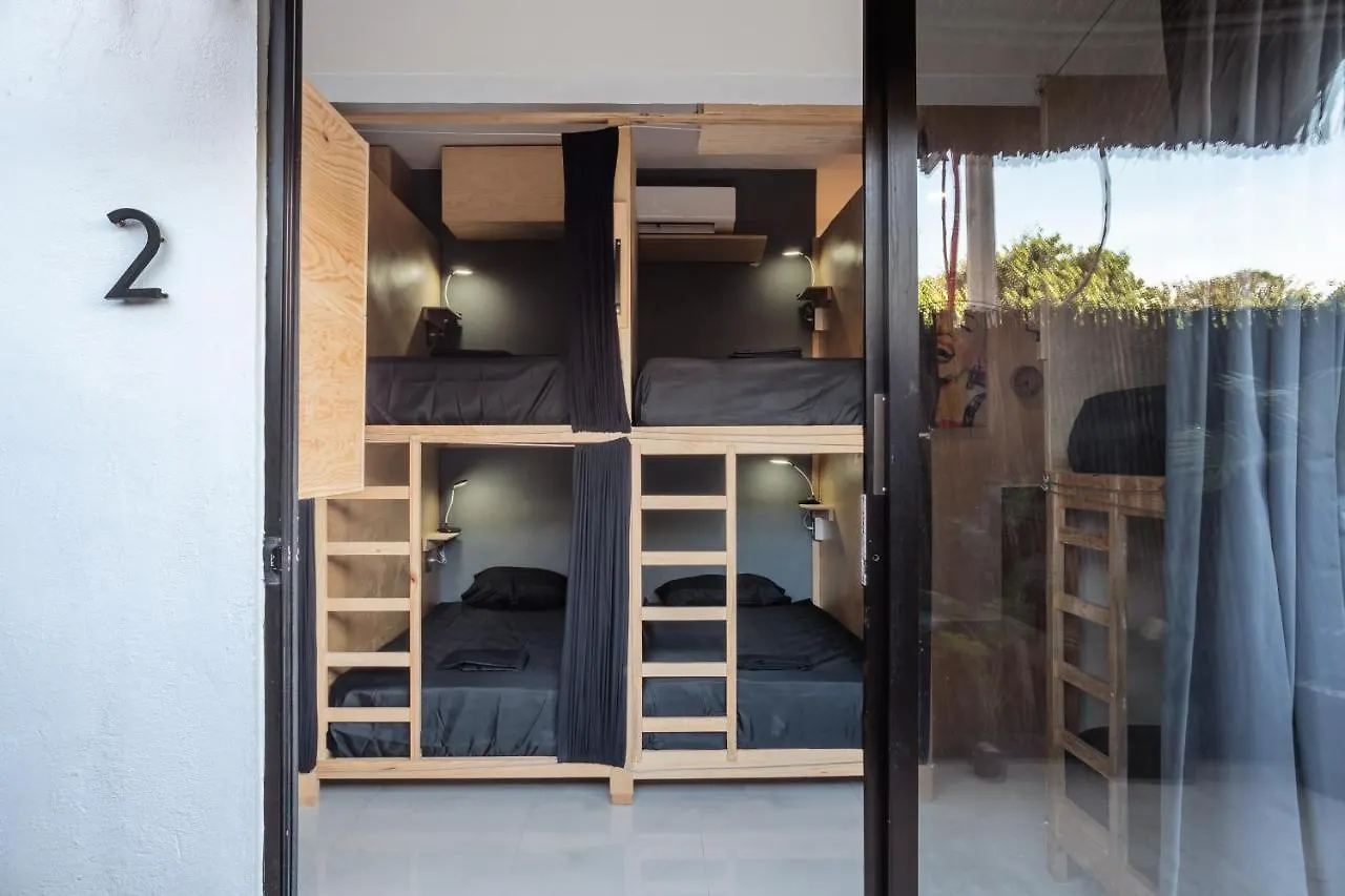 Maui Hostels Playa Del Carmen 4*,