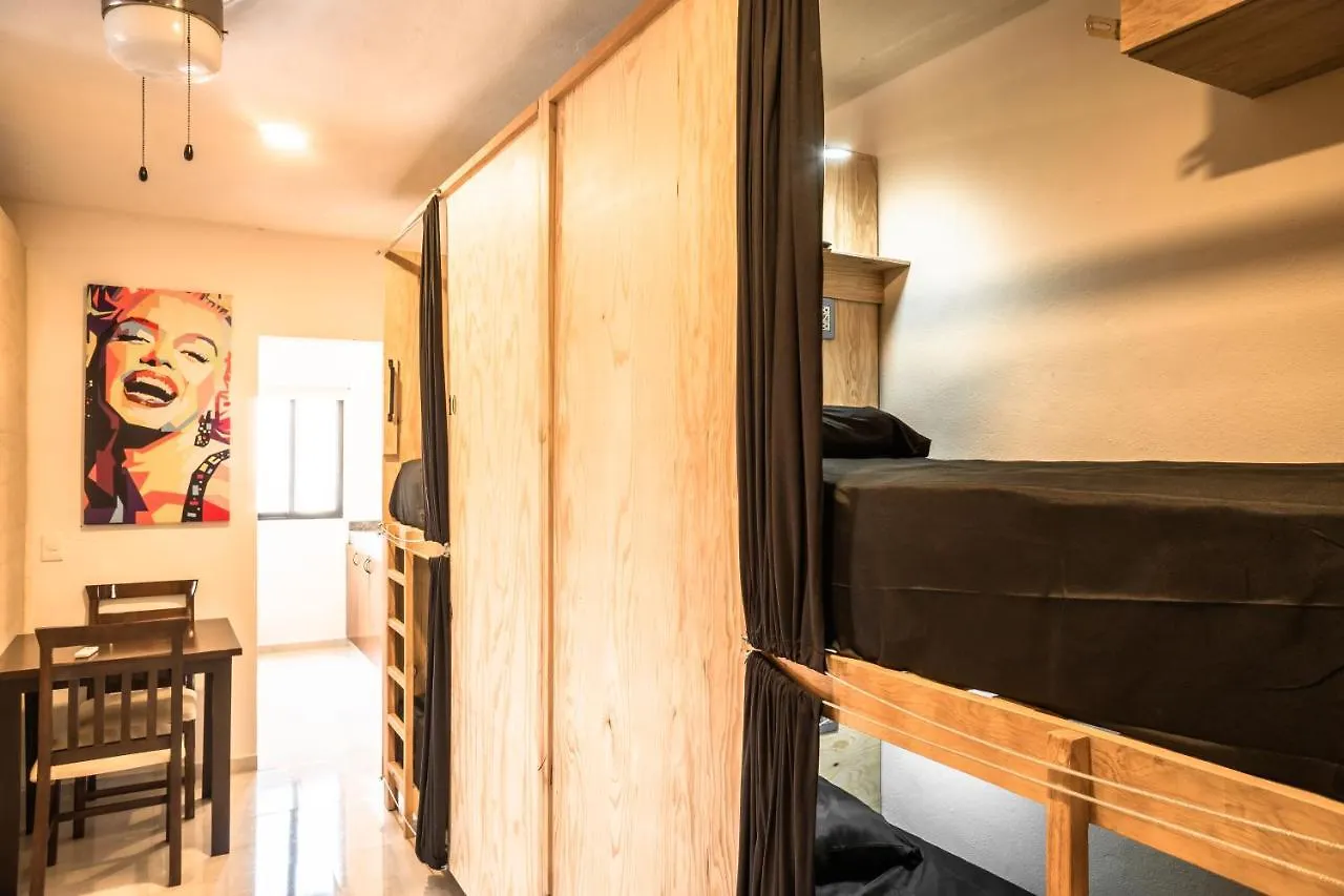 Aparthotel Maui Hostels Playa Del Carmen